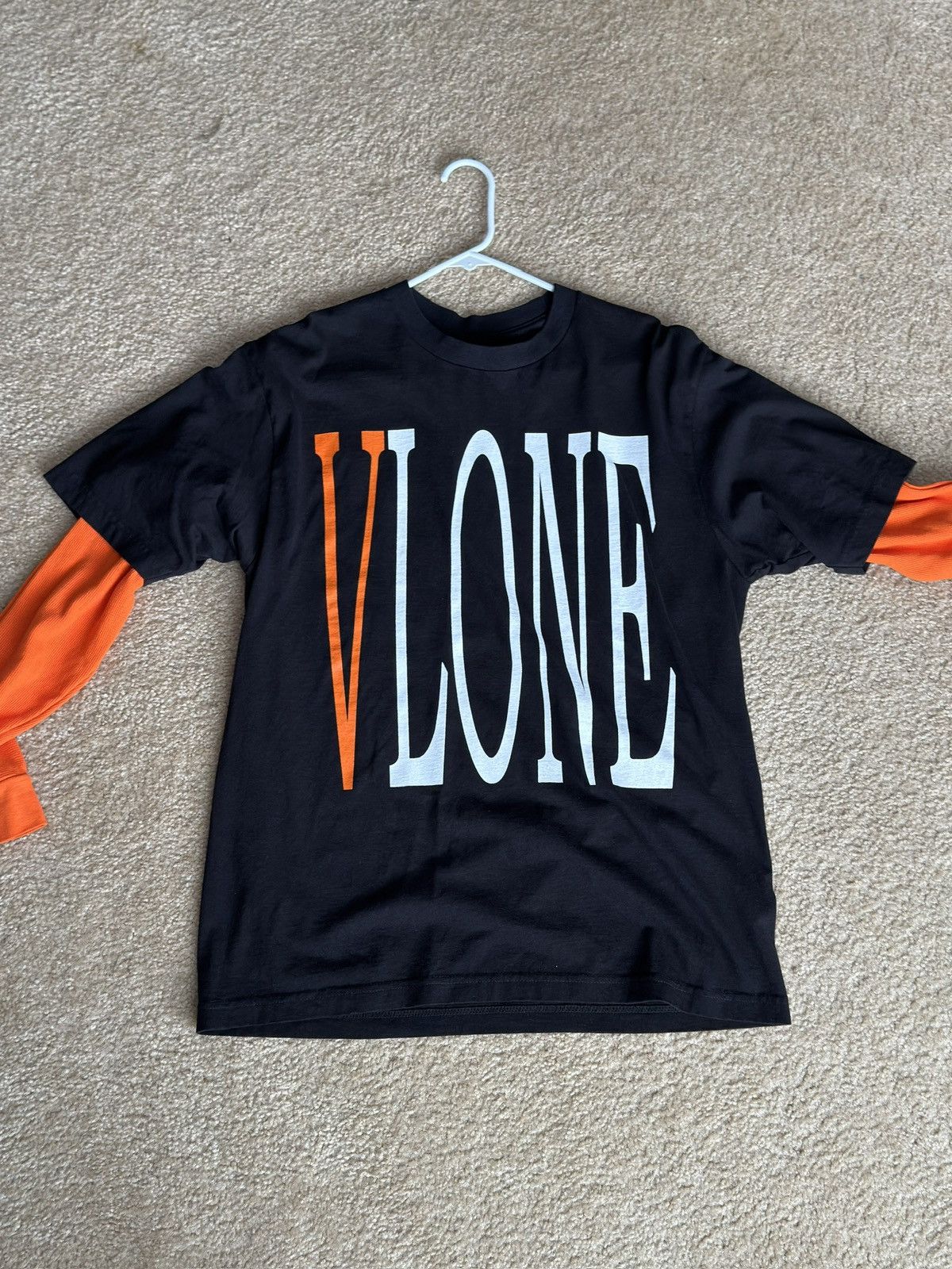 Vlone Vlone black orange logo tee size Large Size US L / EU 52-54 / 3 - 2 Thumbnail
