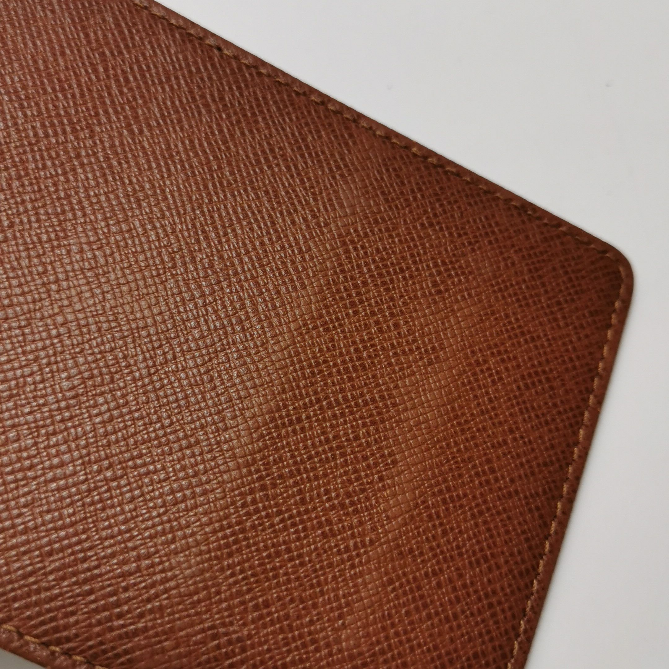 Louis Vuitton Louis Vuitton (LV) Cowhide Solid Color Litchi Pattern Secon Size ONE SIZE - 7 Thumbnail