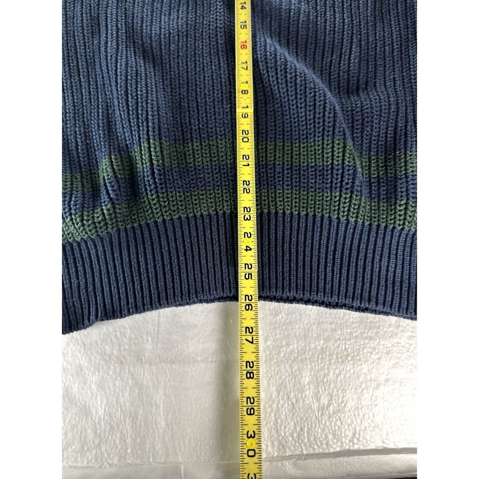 Vintage VTG Hunt Club Navy V-Neck Cable Knit Sweater Mens Medium 90s Pullover Knitting Crew Neck Knits Sweatner Winter Casual Mens Size US M / EU 48-50 / 2 - 6 Thumbnail