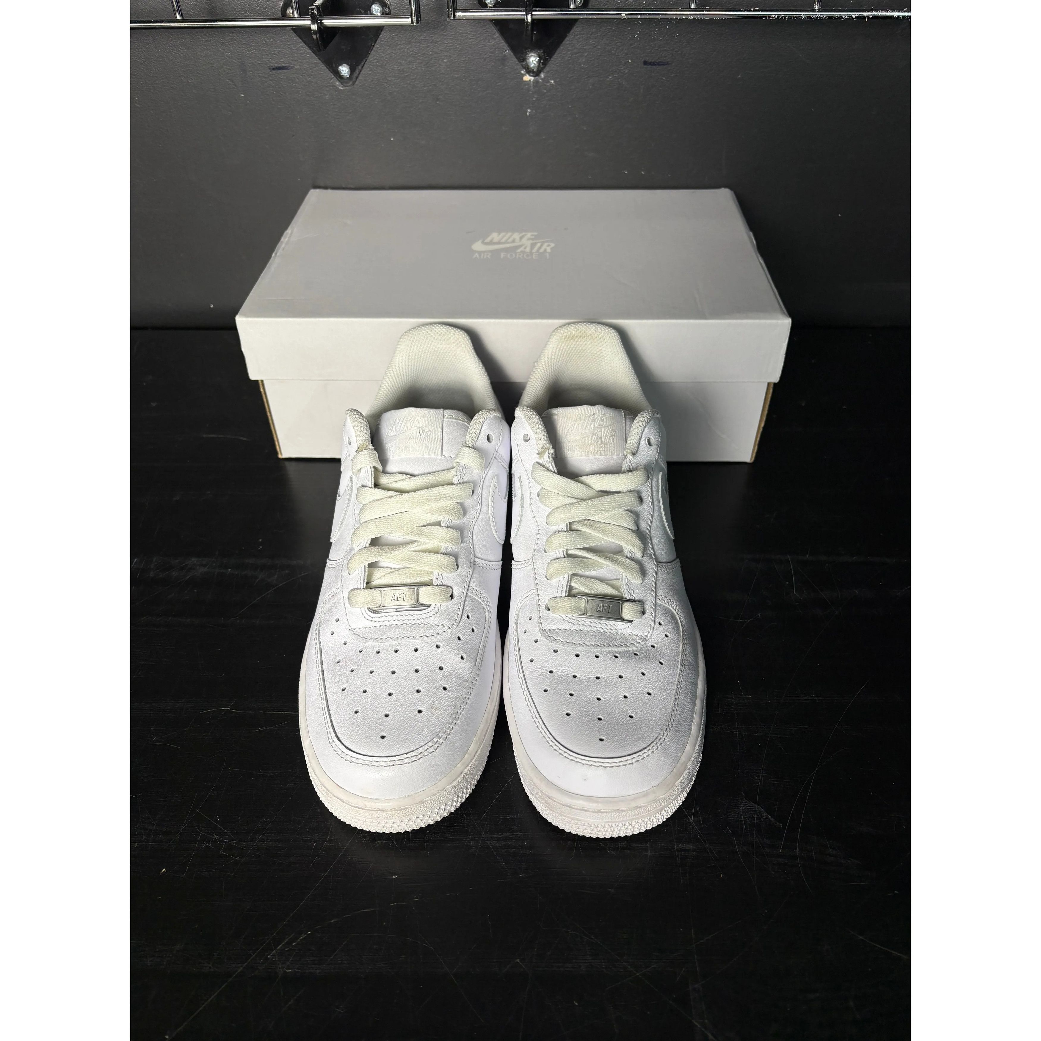 Nike Nike Air Force 1 Low '07 White x Travis Scott "Utopia" (WMNS) **PRE-OWNED** Size US 8.5 / IT 38.5 - 3 Thumbnail