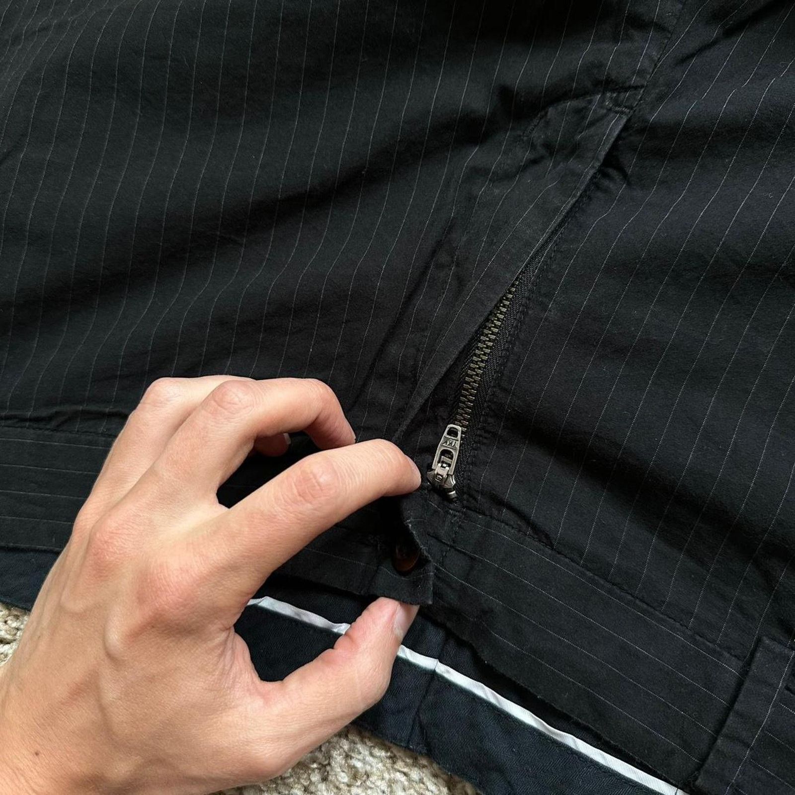 Polo Ralph Lauren Vintage Polo Ralph PinStripe Buckle Back Black Dress Shorts Size US 34 / EU 50 - 6 Thumbnail