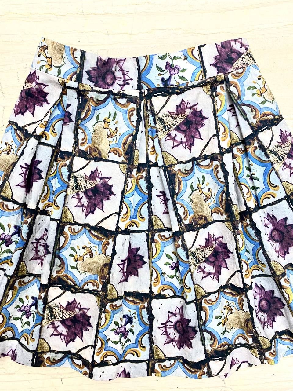 Prada Prada Floral Art Baroque Print Runway Mini Skirt Vintage Y2K Size 30" / US 8 / IT 44 - 4 Thumbnail