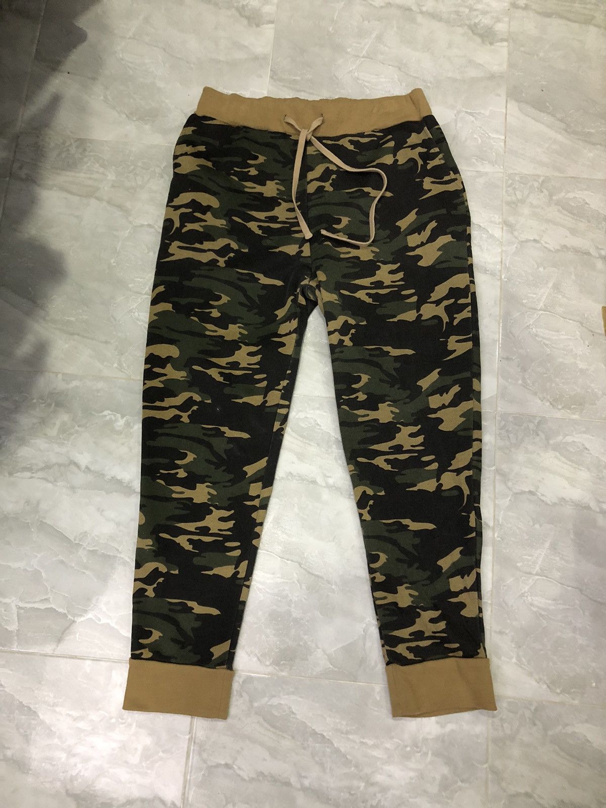 Japanese Brand × URBAN RESEARCH DOORS ITEMS URBAN RESEARCH Camo Knit Joggers — BAPE Vibes Size US 30 / EU 46 - 1 Thumbnail