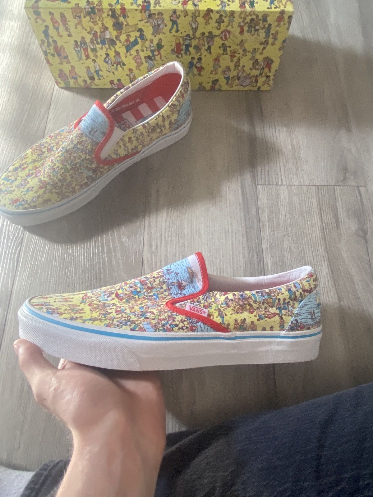 Vans (Where’s Waldo) beach colour way Size US 10.5 / EU 43-44 - 9 Thumbnail