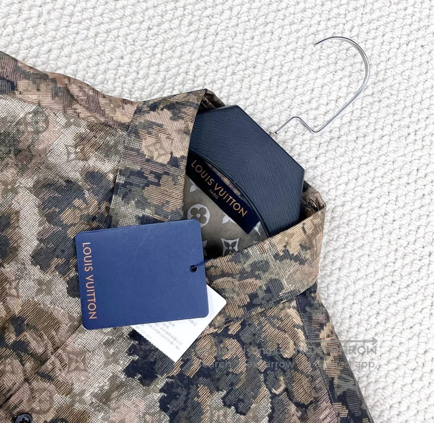 Louis Vuitton Louis Vuitton Embossed Jungle Floral Tapestry Shirt Coat. Size US M / EU 48-50 / 2 - 3 Thumbnail