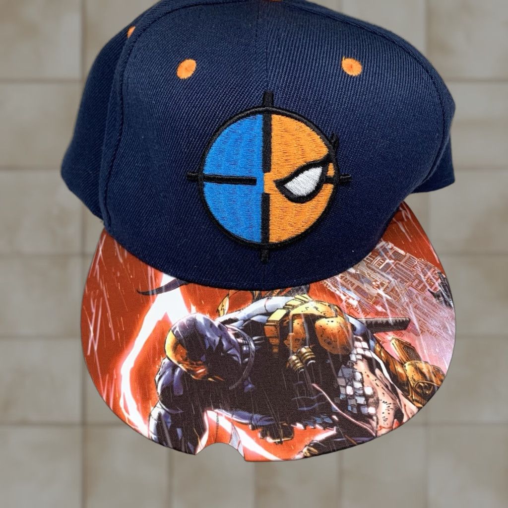 Vintage Six Flaggs DC Comics Justice League Death Stroke Hook and Loop Hat Exclusive EUC Size ONE SIZE - 1 Thumbnail