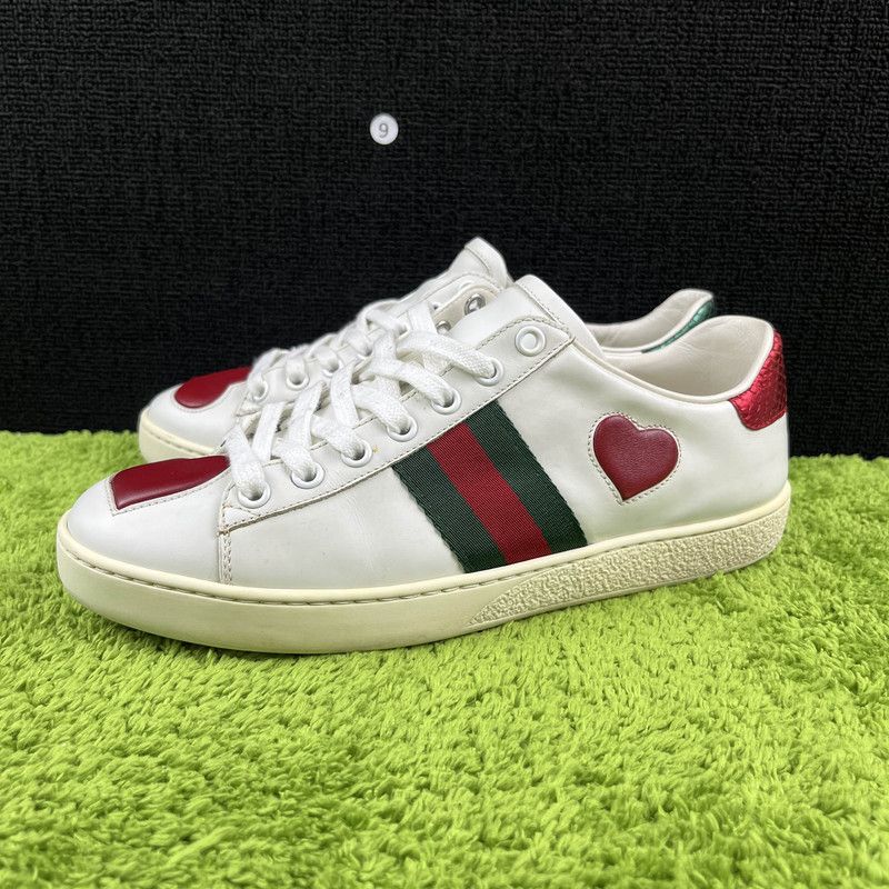 Gucci Gucci Love Heart Low Top Sneakers for Women 0079 Size US 6.5 / IT 36.5 - 1 Thumbnail