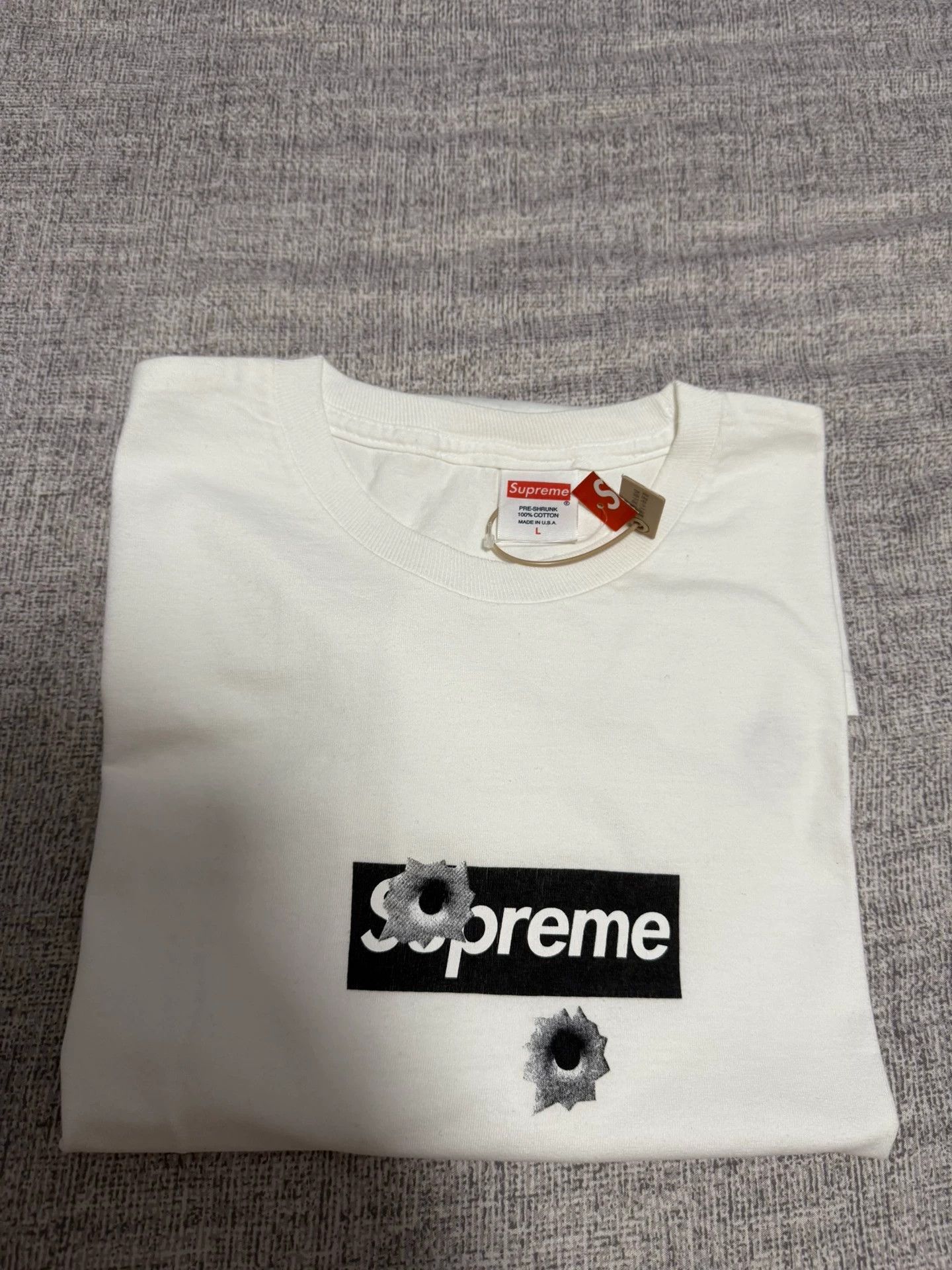 Supreme Supreme Bullet Hole Shibuya Box Logo Tee Size L Size US L / EU 52-54 / 3 - 1 Thumbnail