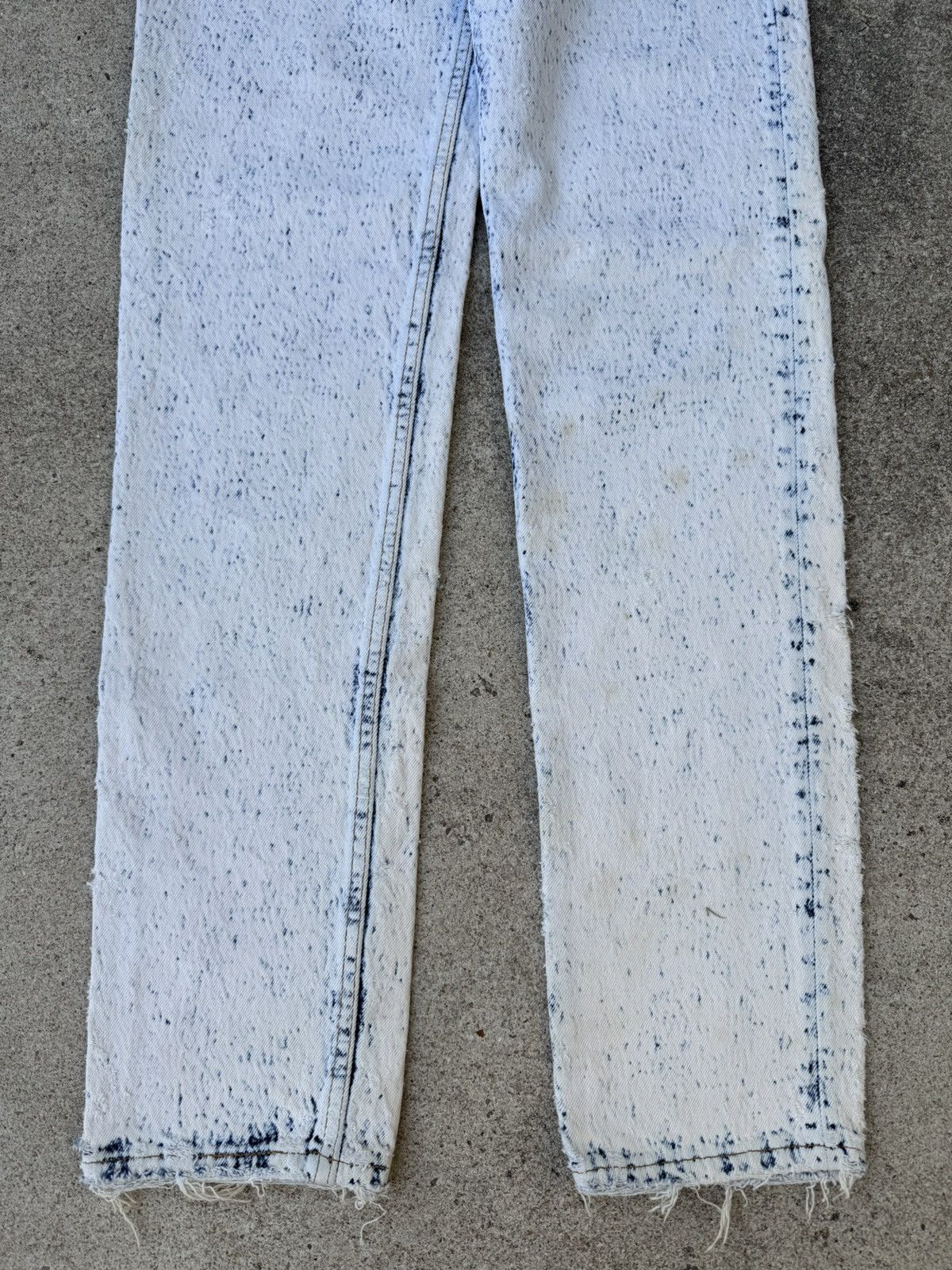 Levi's × Vintage Vtg 90’s Levis 701xx Buttonfly Acid Wash Jeans Student 26x31 Size 26" / US 2 / IT 38 - 5 Thumbnail