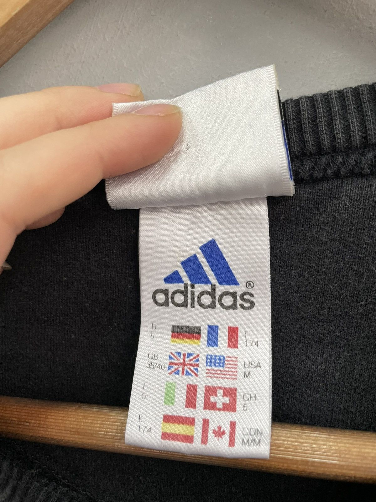 Adidas Retro adidas 90s big logo equipment sweatshirt hoodie y2k Size US M / EU 48-50 / 2 - 5 Thumbnail