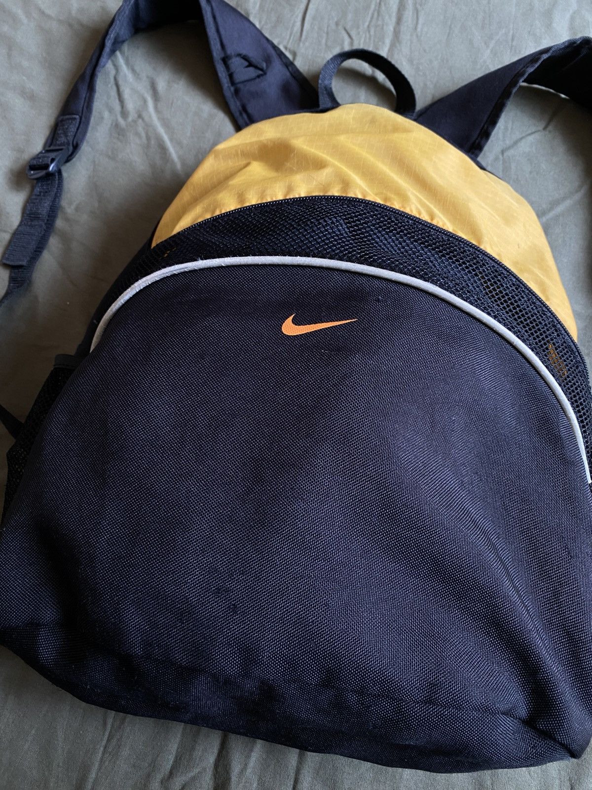 Nike × Vintage Nike Swoosh Vintage Nylon Sk8 Bag Size ONE SIZE - 4 Thumbnail