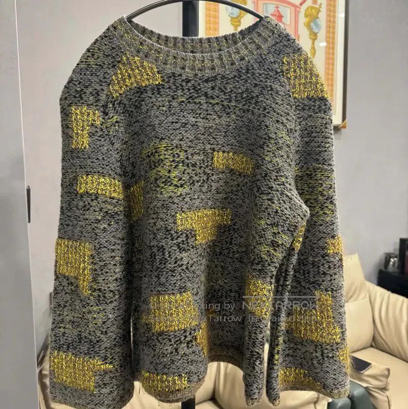 Chanel Chanel Grey Wool Blend Pullover Sweater . Size M / US 6-8 / IT 42-44 - 1 Thumbnail
