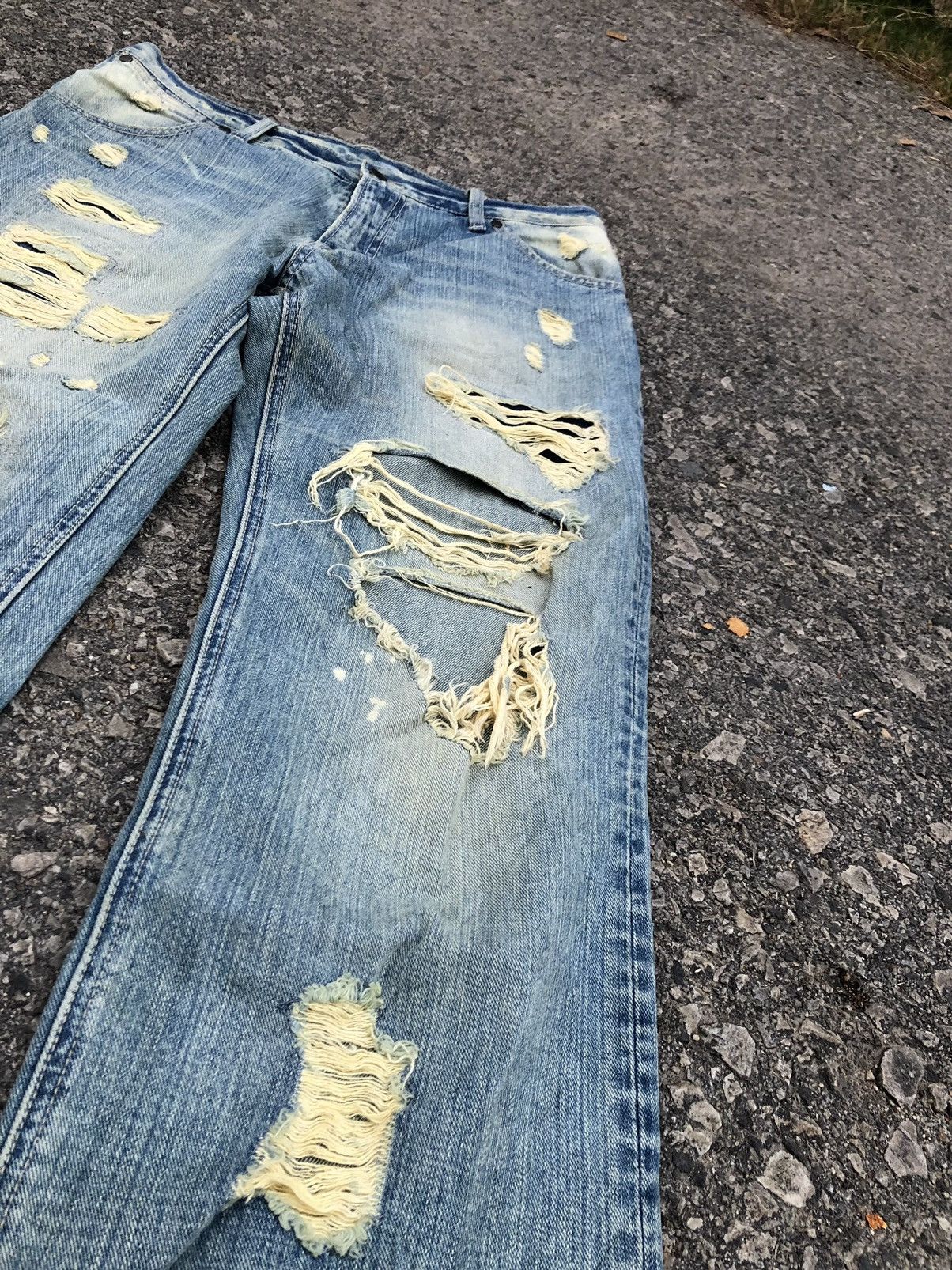 If Six Was Nine BEACH SOUND RIPPED DISTRESSED DENIM Size US 32 / EU 48 - 3 Thumbnail