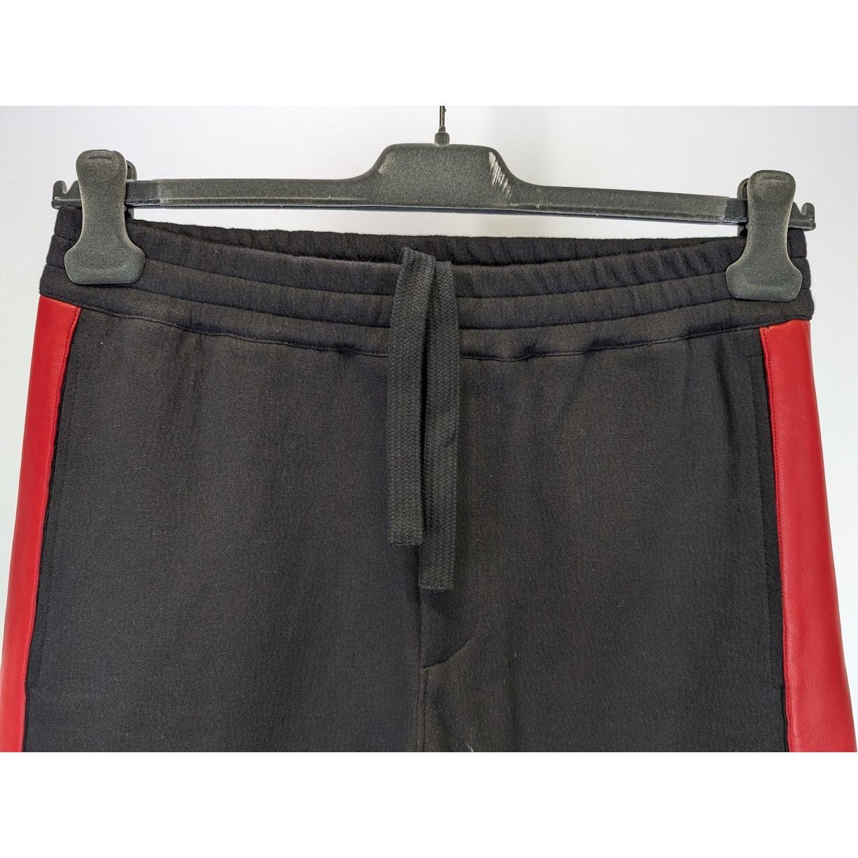 Alexander McQueen o1rshd1 Sweatpant Jogger in Black / Red Size US 32 / EU 48 - 12 Thumbnail