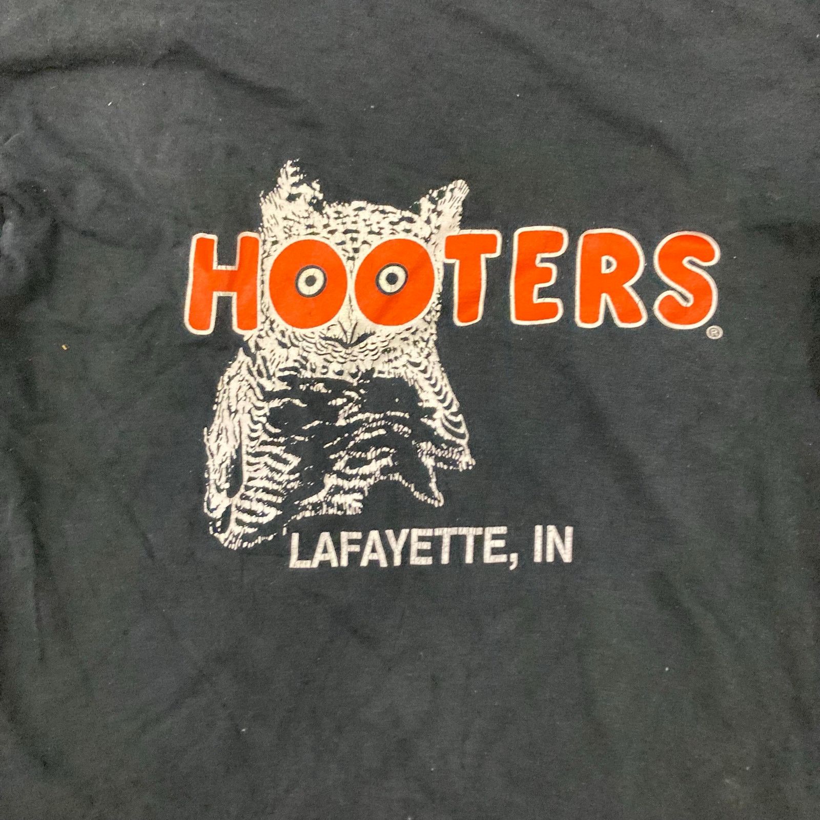 Vintage Y2K hooters owl graphic T-Shirt Size US L / EU 52-54 / 3 - 2 Thumbnail