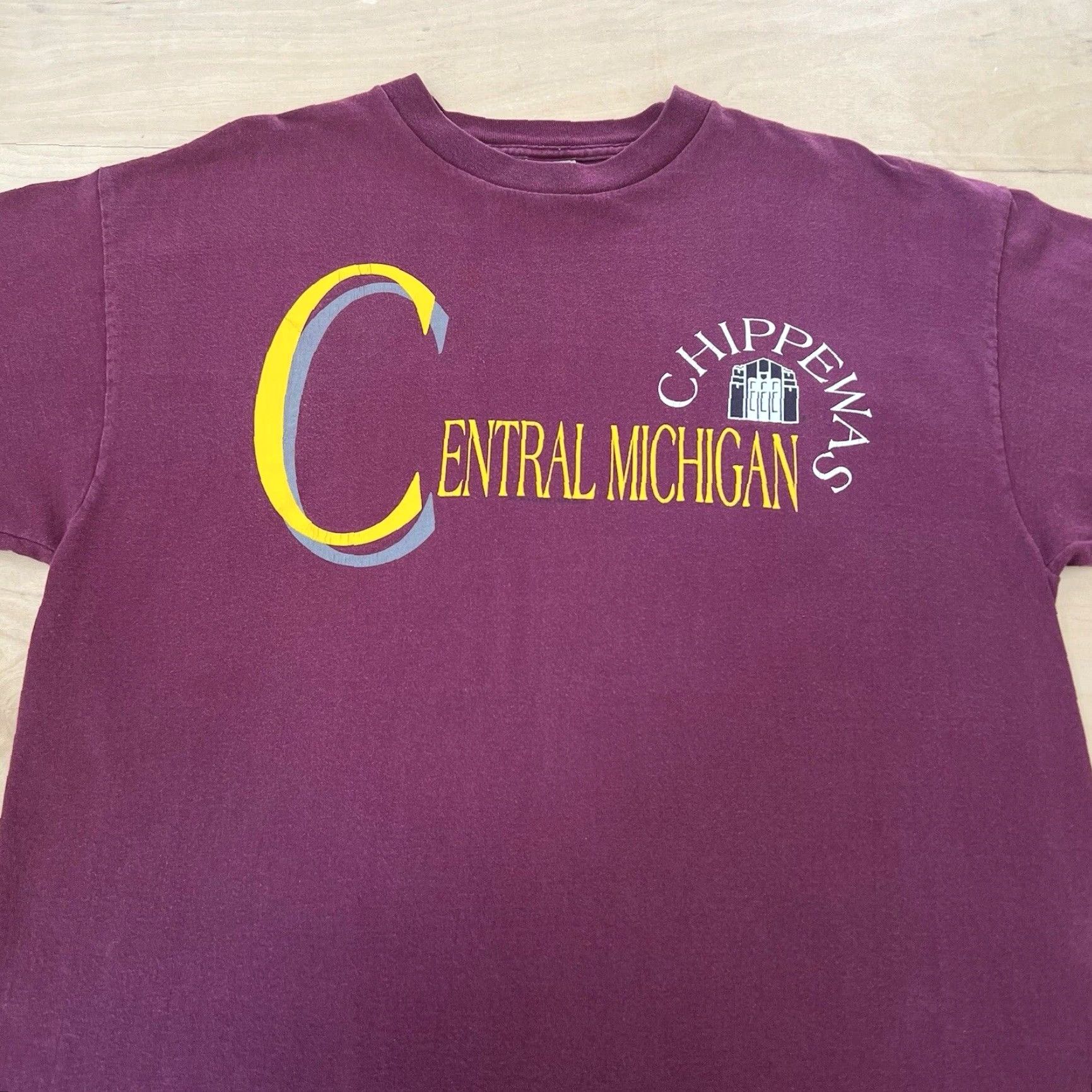 NCAA VINTAGE Central Michigan Chippewas Shirt XL Maroon 90s NCAA Sportswear Size US XL / EU 56 / 4 - 3 Thumbnail