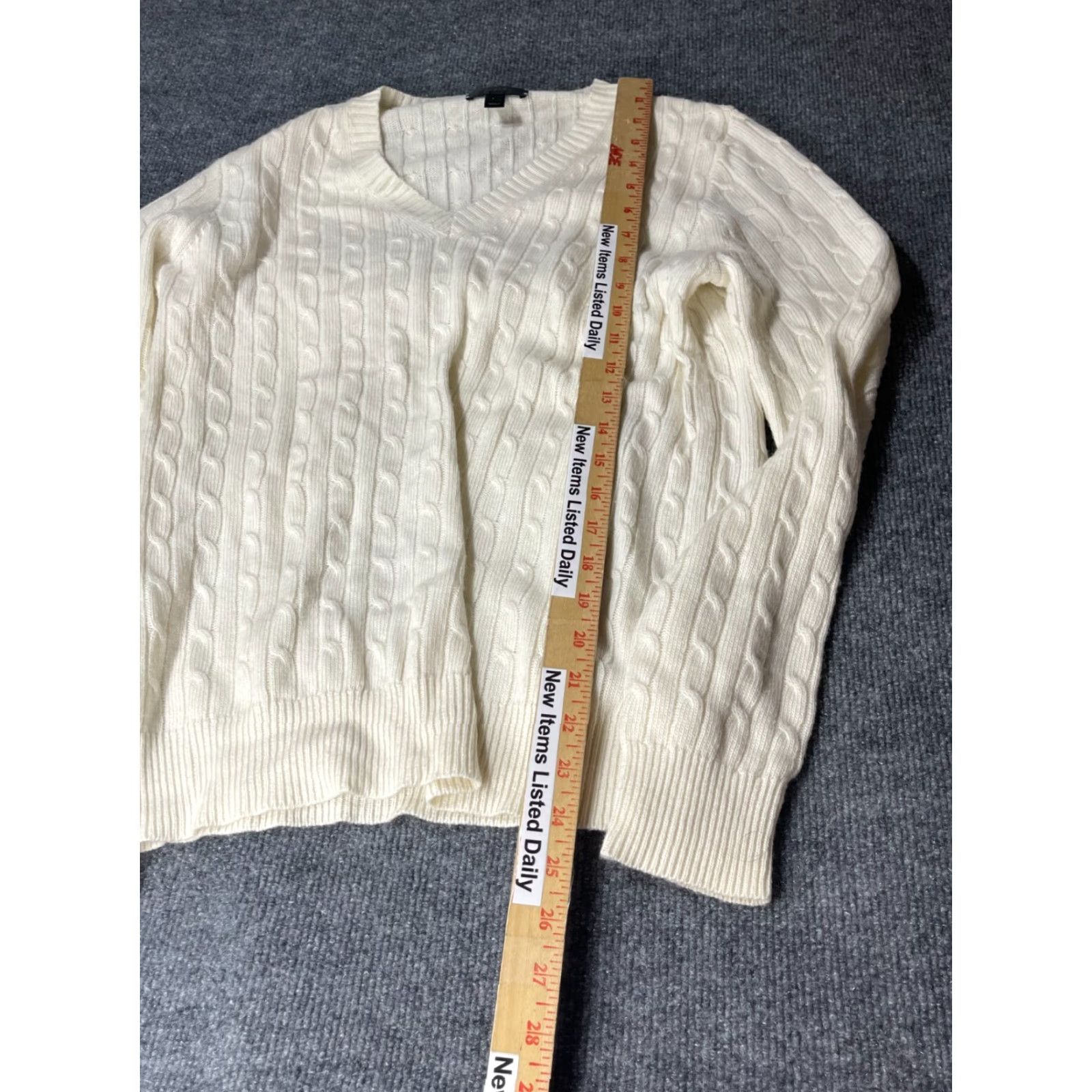 J.Crew J.CREW Sweater Sweatshirt Womens Large L Ivory Long Sleeve Pullover Shirt Size L / US 10 / IT 46 - 2 Thumbnail