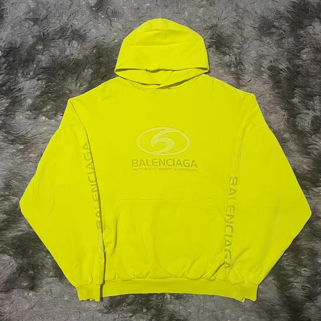 Balenciaga Balenciaga Subtle Logo Yellow Sweatshirt Size 1/2/3 Size S / US 4 / IT 40 - 1 Thumbnail