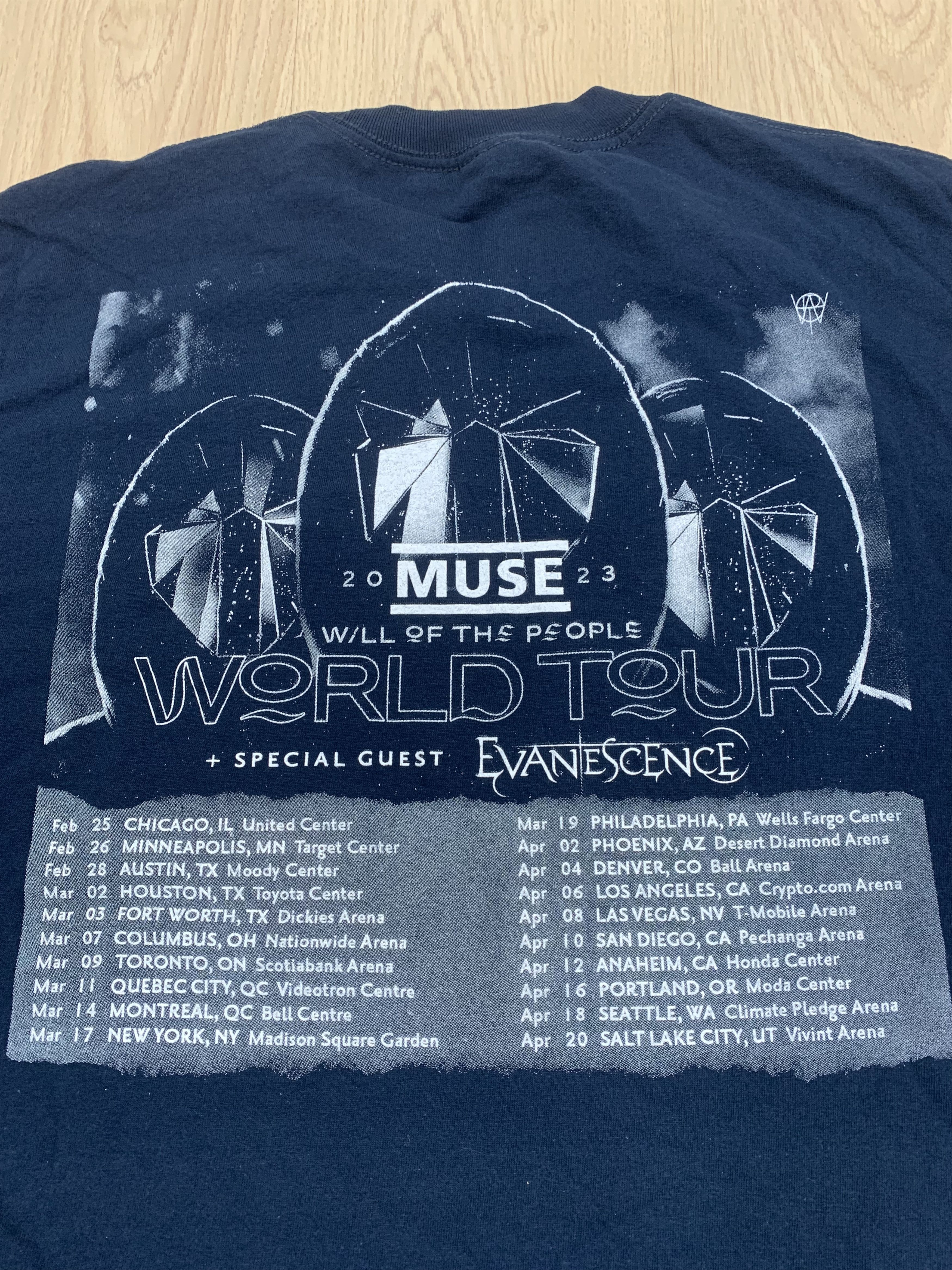 Band Tees MUSE BAND TOUR SHIRT RADIOHEAD NIRVANA OASIS BRITPOP BLUR Size US XXL / EU 58 / 5 - 6 Thumbnail