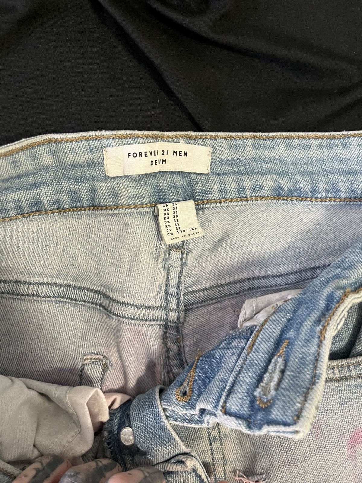 Forever 21 Forever 21 blue distressed pink dye jeans Size US 29 - 4 Thumbnail