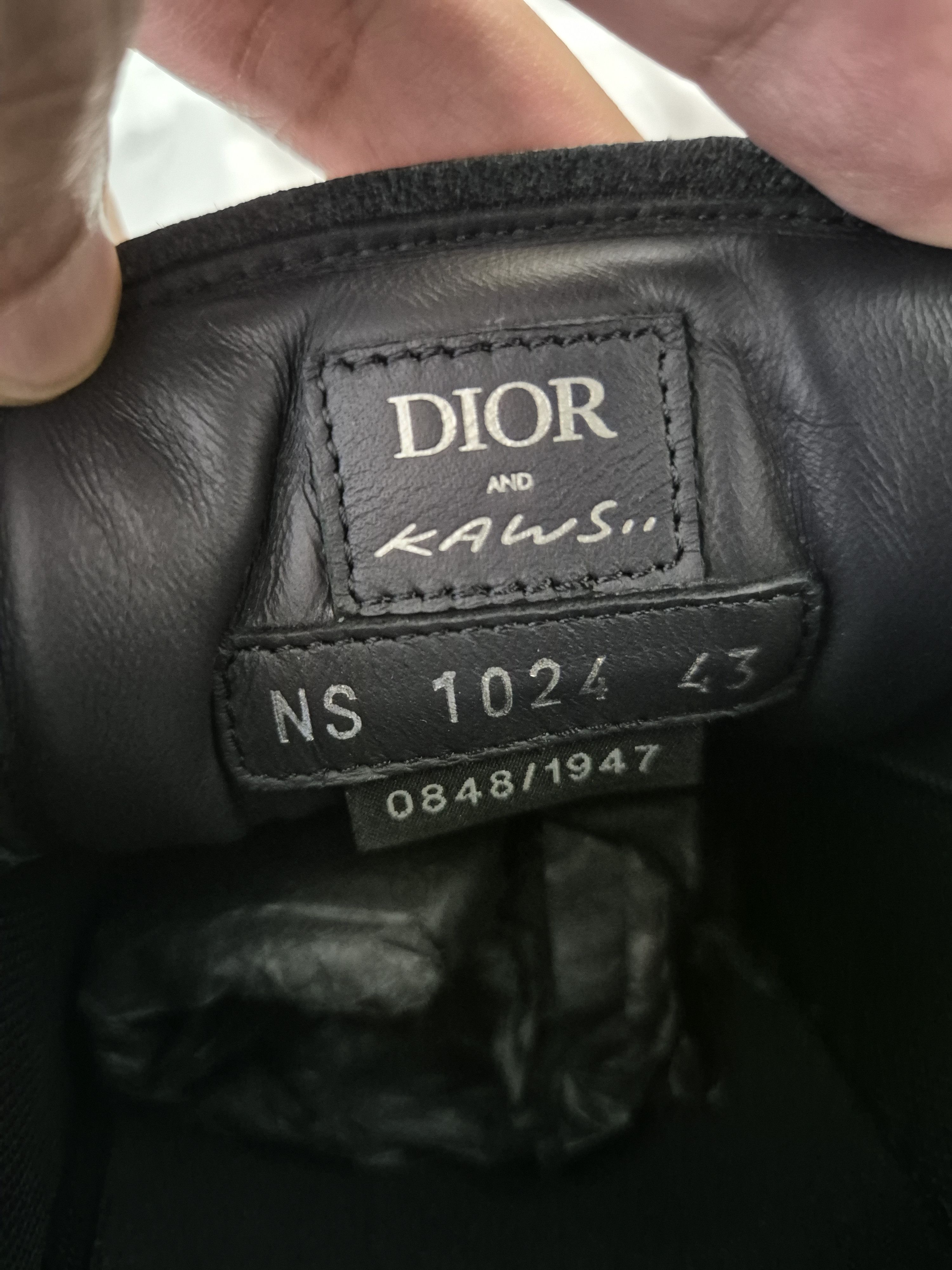 Dior DIOR B33 KAWS SNEAKER Size US 10 / EU 43 - 4 Thumbnail