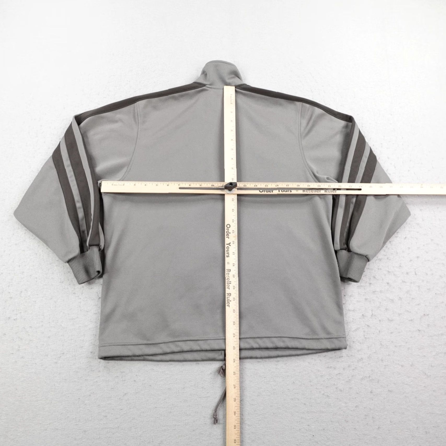 Adidas VINTAGE Adidas Jacket Mens Small Gray Climalite Track Coat Full Zip Up 3 Stripe Jacket Size US S / EU 44-46 / 1 - 5 Thumbnail