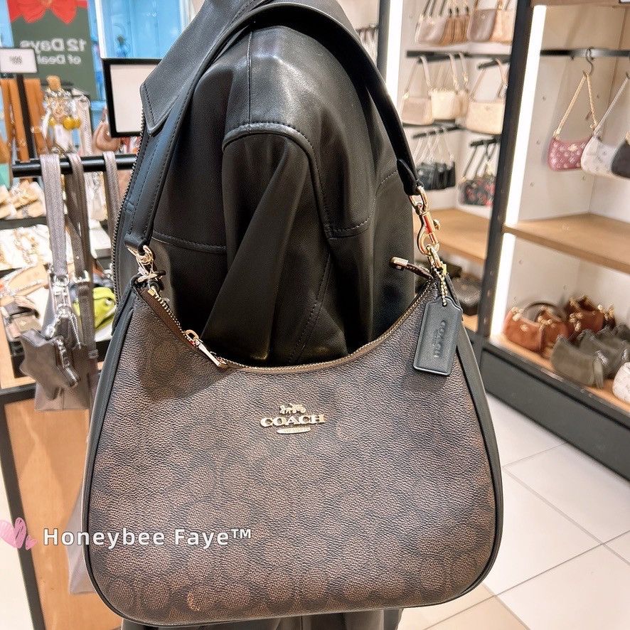Coach NWT Coach Teri Hobo Bag In Signature Canvas CV940 Size ONE SIZE - 2 Thumbnail