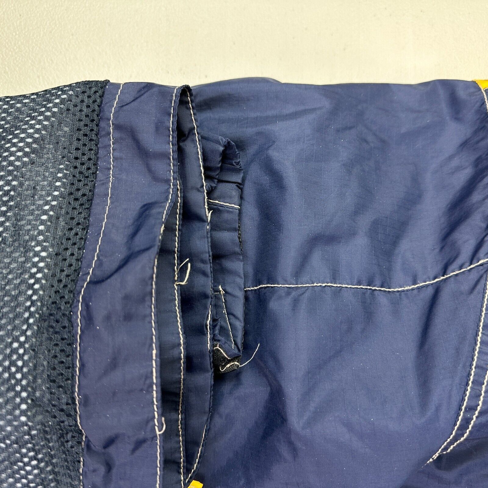 Lugz Vtg Lugz Sport Windbreaker Jacket Kangaroo Pouch Cargo Size US XL / EU 56 / 4 - 10 Thumbnail