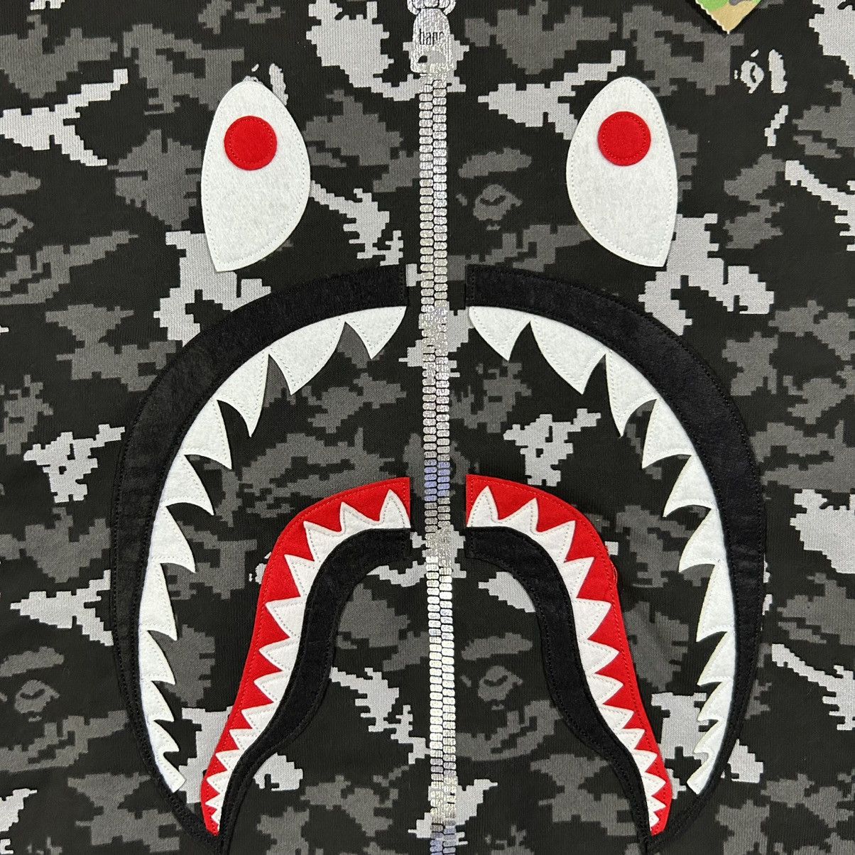 Bape BAPE Shark Black Camo Sweatshirt Size US XL / EU 56 / 4 - 2 Thumbnail