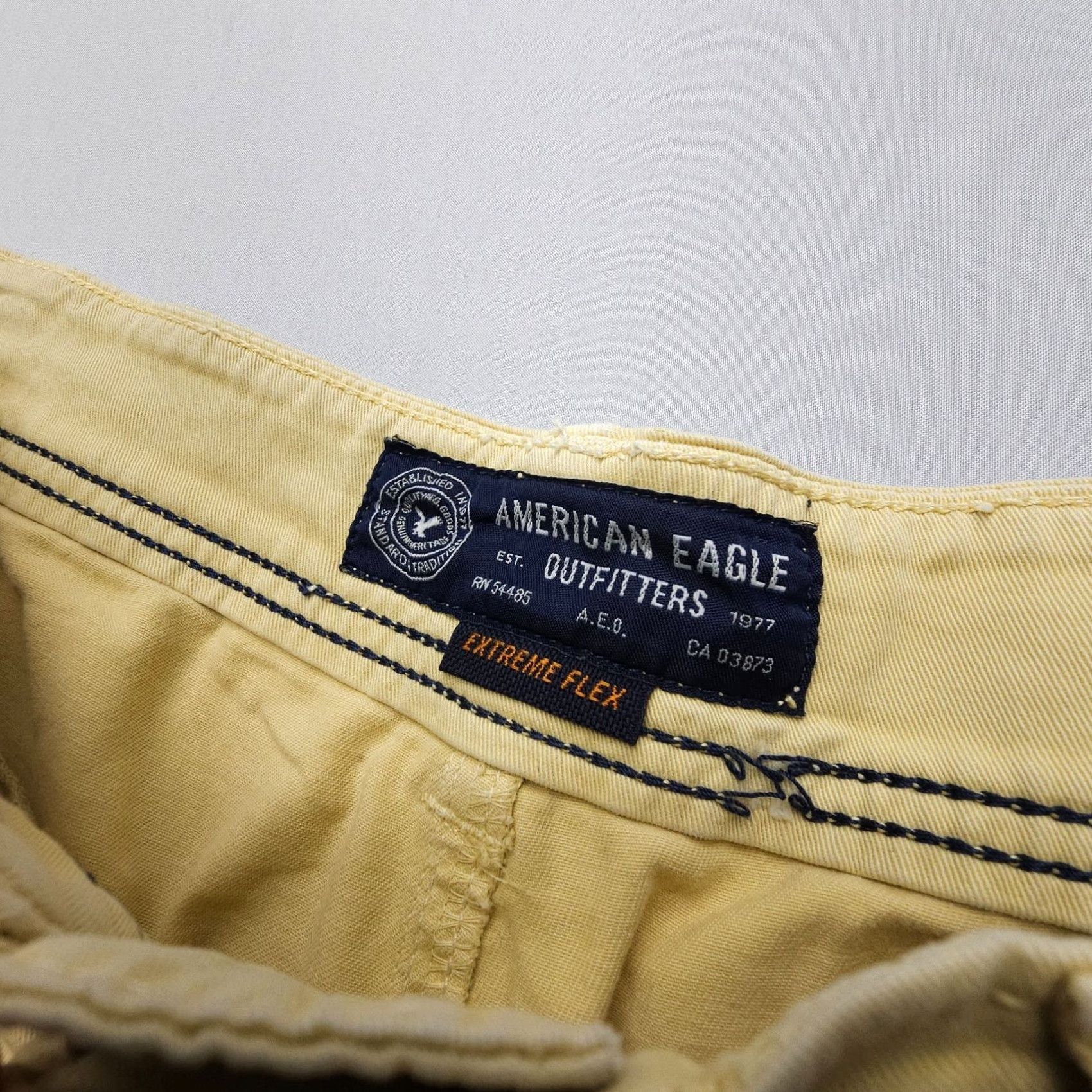 American Eagle Outfitters American Eagle Outfitters Cargo Shorts Mens 31 Yellow Pockets Twill Cargo Short MENS Regular 31 Yellow Size US 31 - 5 Thumbnail