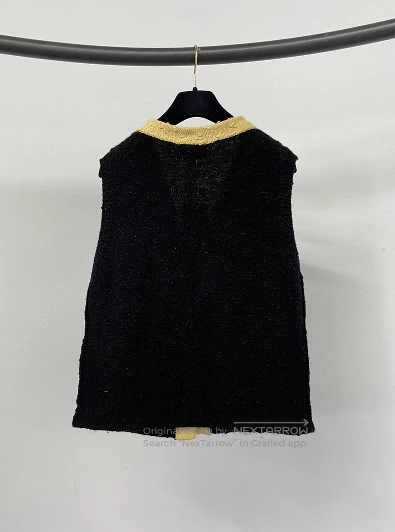 Chanel Chanel 24K black and gold knitted vest Size XXS / US 00 / IT 34 - 2 Thumbnail