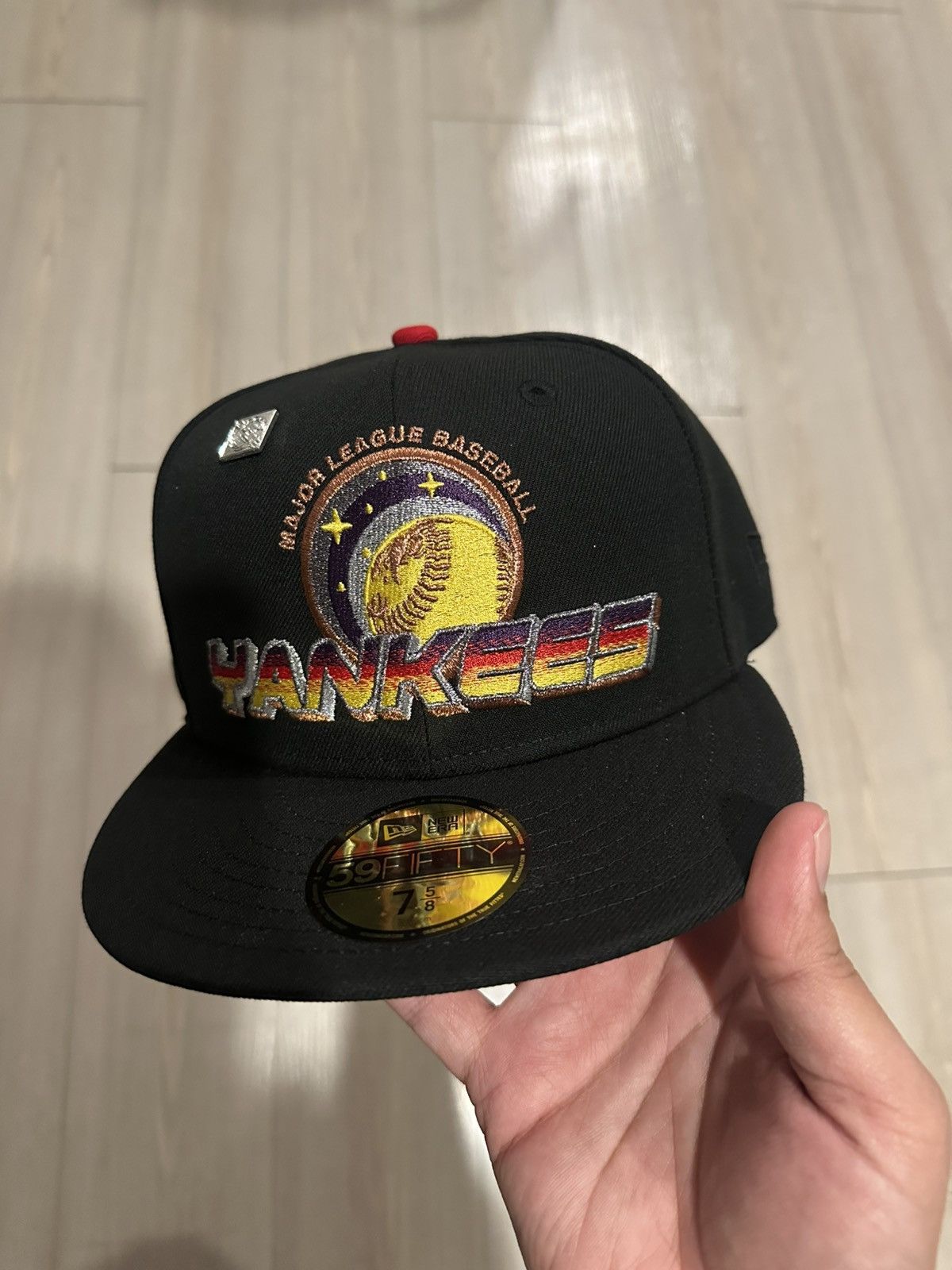 New Era New Era Yankees 1949 WS Metallic Galaxy 7 5/8 Size ONE SIZE - 2 Thumbnail