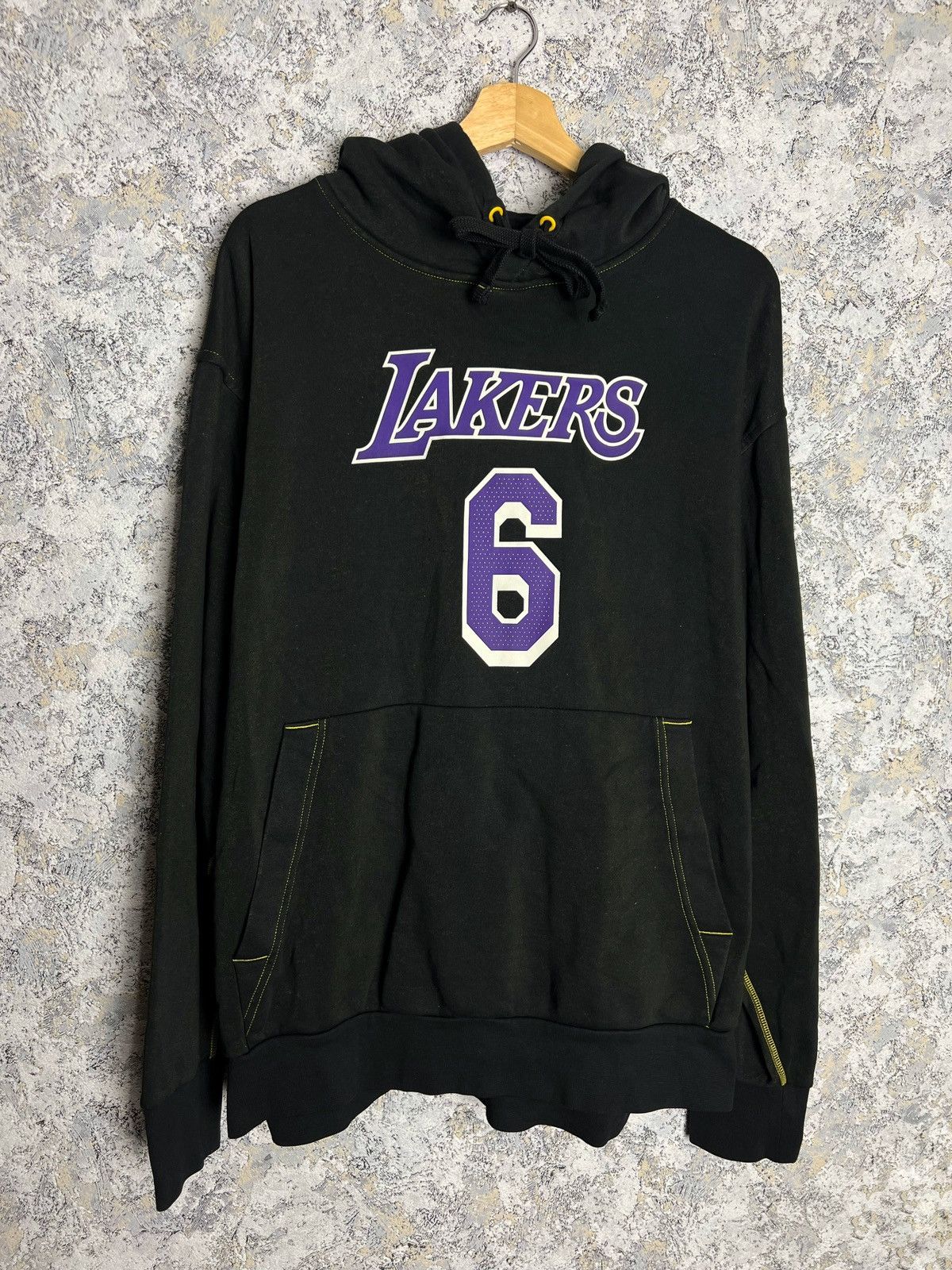 NBA Nike x NBA Lakers James 6 Big Logo Basketball Hoodie Size US XL / EU 56 / 4 - 1 Thumbnail