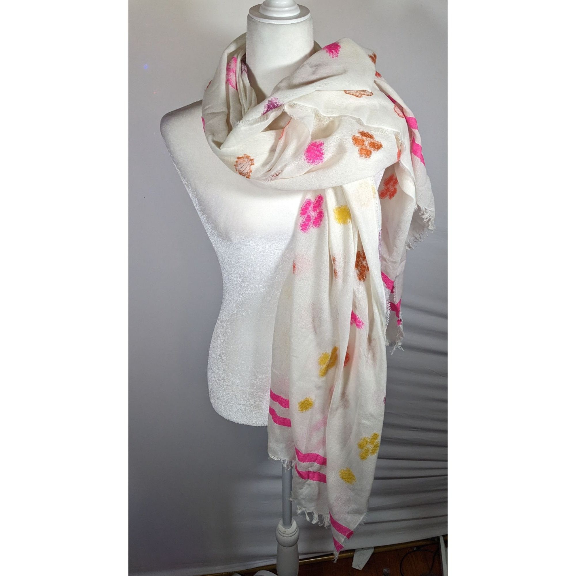 Gap Gap Spring Themed Retro Fringe Jacquard Scarf Size ONE SIZE - 6 Thumbnail