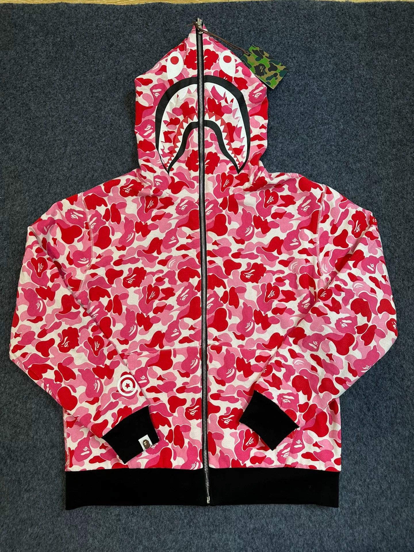 Bape Bape Multi Shark Sweatshirt Pullover Size US L / EU 52-54 / 3 - 1 Thumbnail