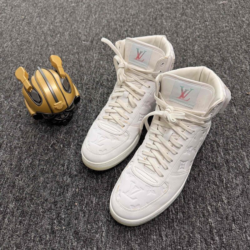 Louis Vuitton Louis Vuitton Rivoli High-Top Sneakers for Men 0079 Size US 8 / EU 41 - 1 Thumbnail