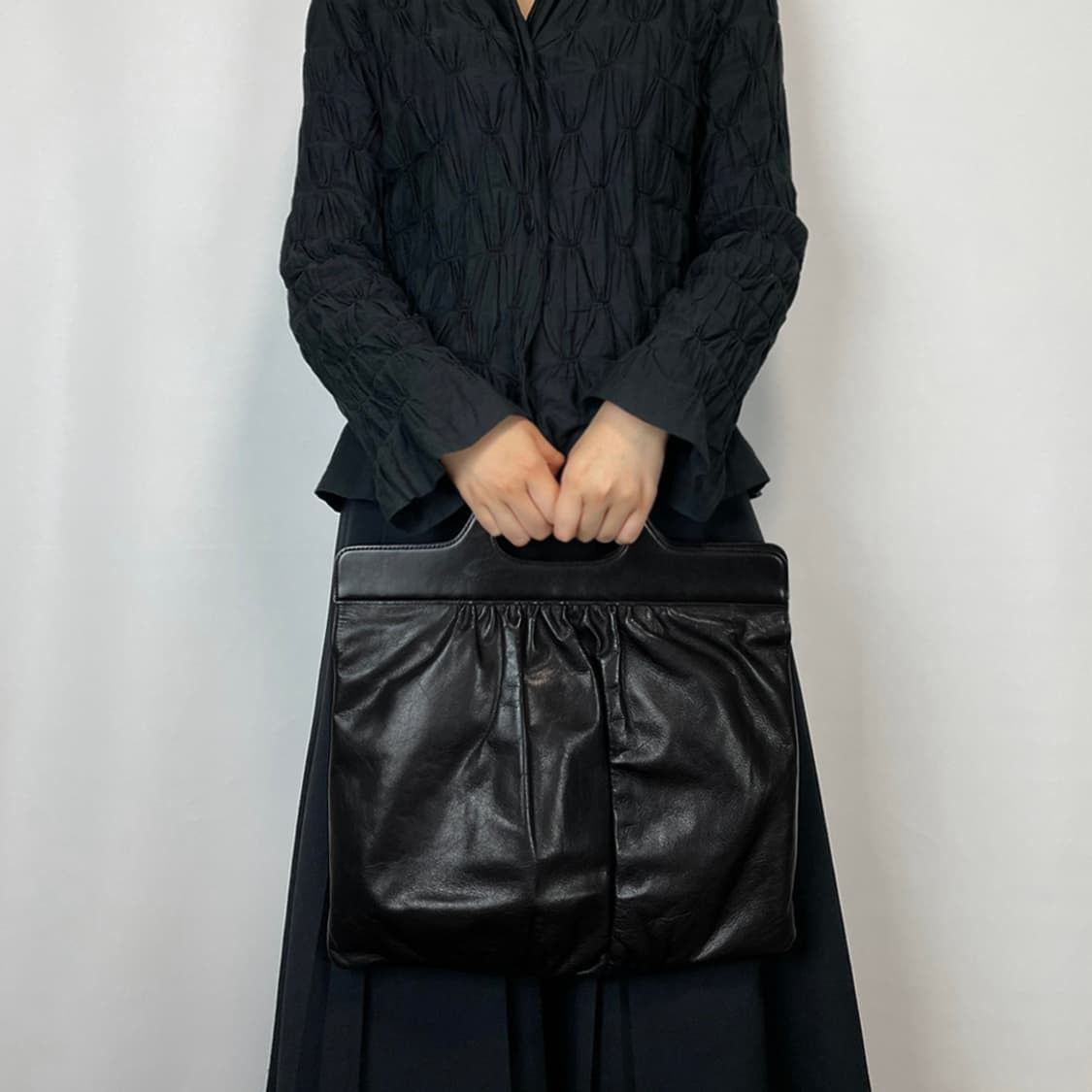 Dries Van Noten Dries Van Noten Hand Bag Leather Black Size ONE SIZE - 1 Thumbnail