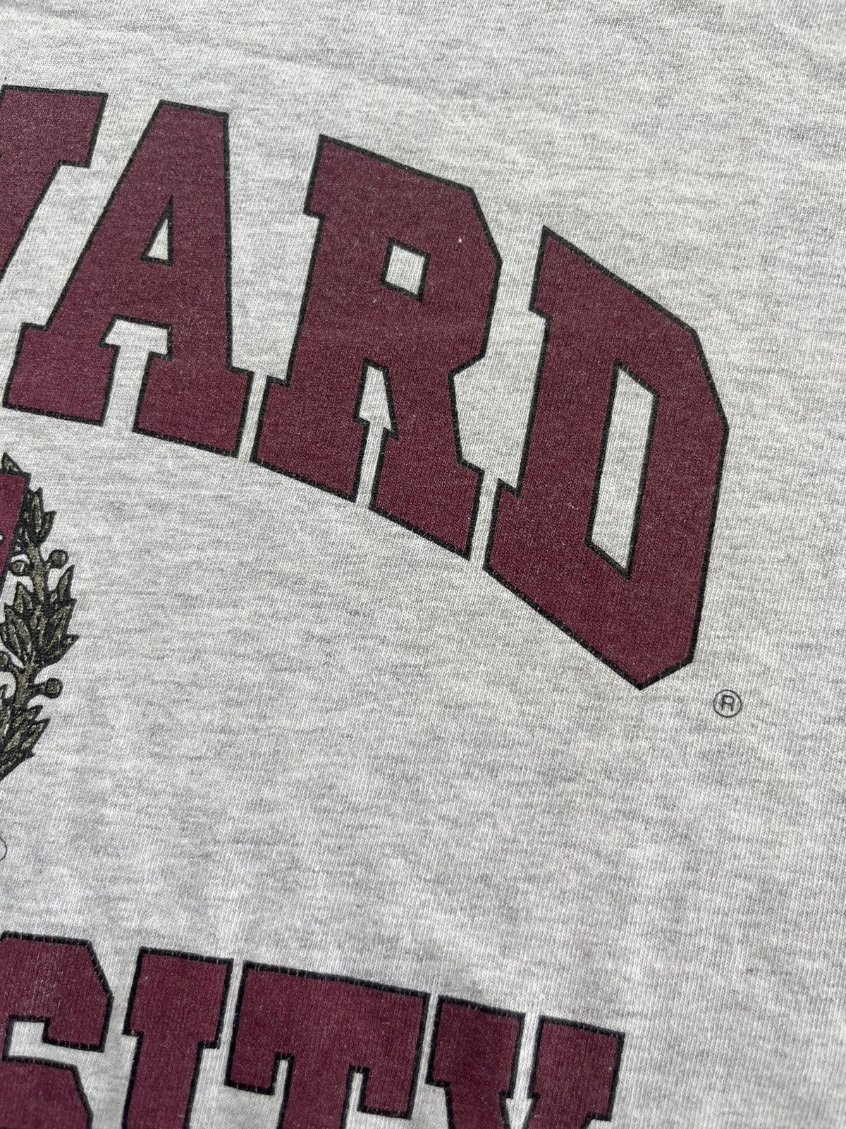 Vintage Vintage HARVARD UNIVERSITY Logo Tshirt Size US XL / EU 56 / 4 - 6 Thumbnail