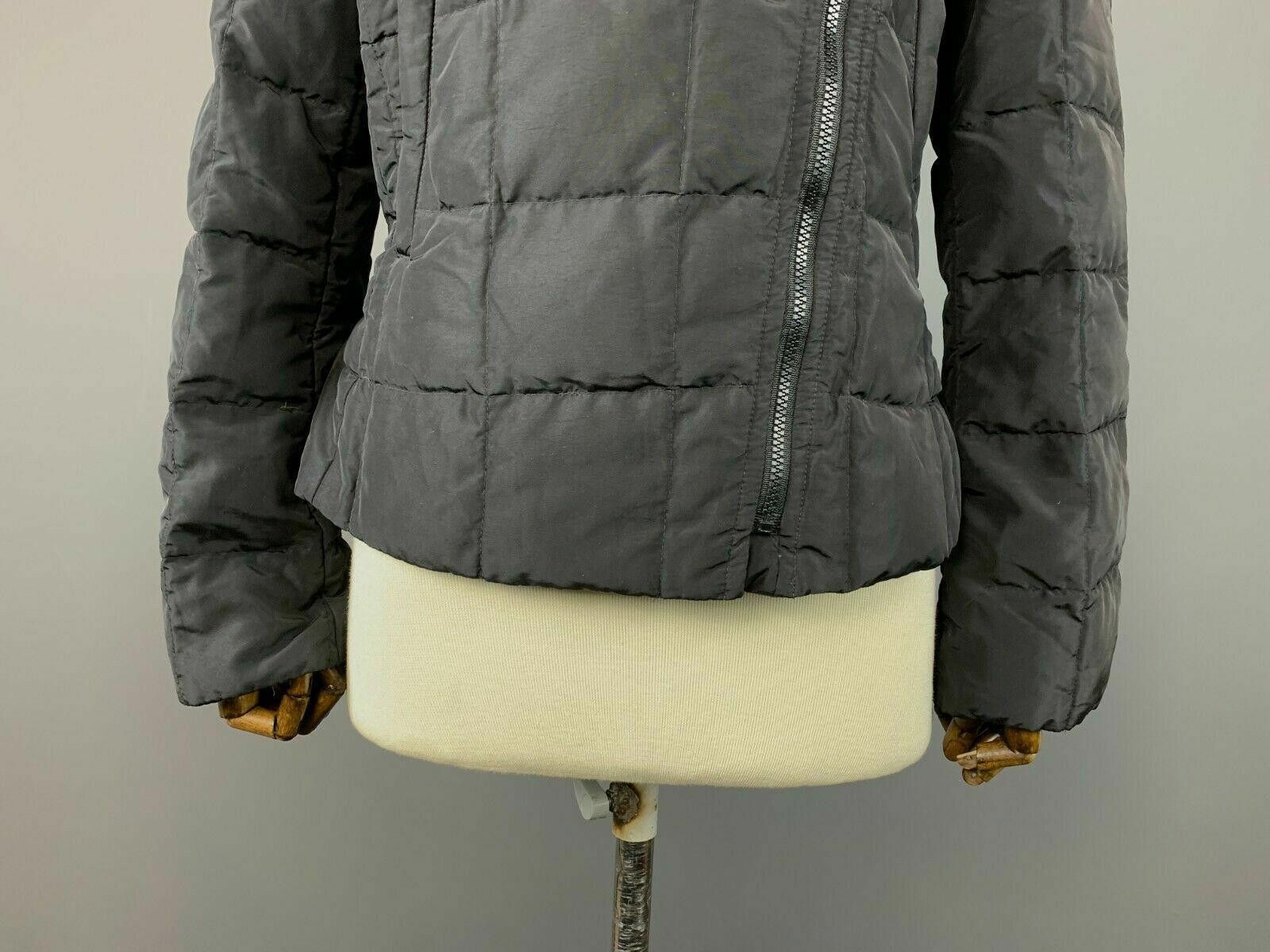 Designer Ladies Weekend Max Mara Black Full Zip Quilted Nylon Jacket Size M / US 6-8 / IT 42-44 - 3 Thumbnail