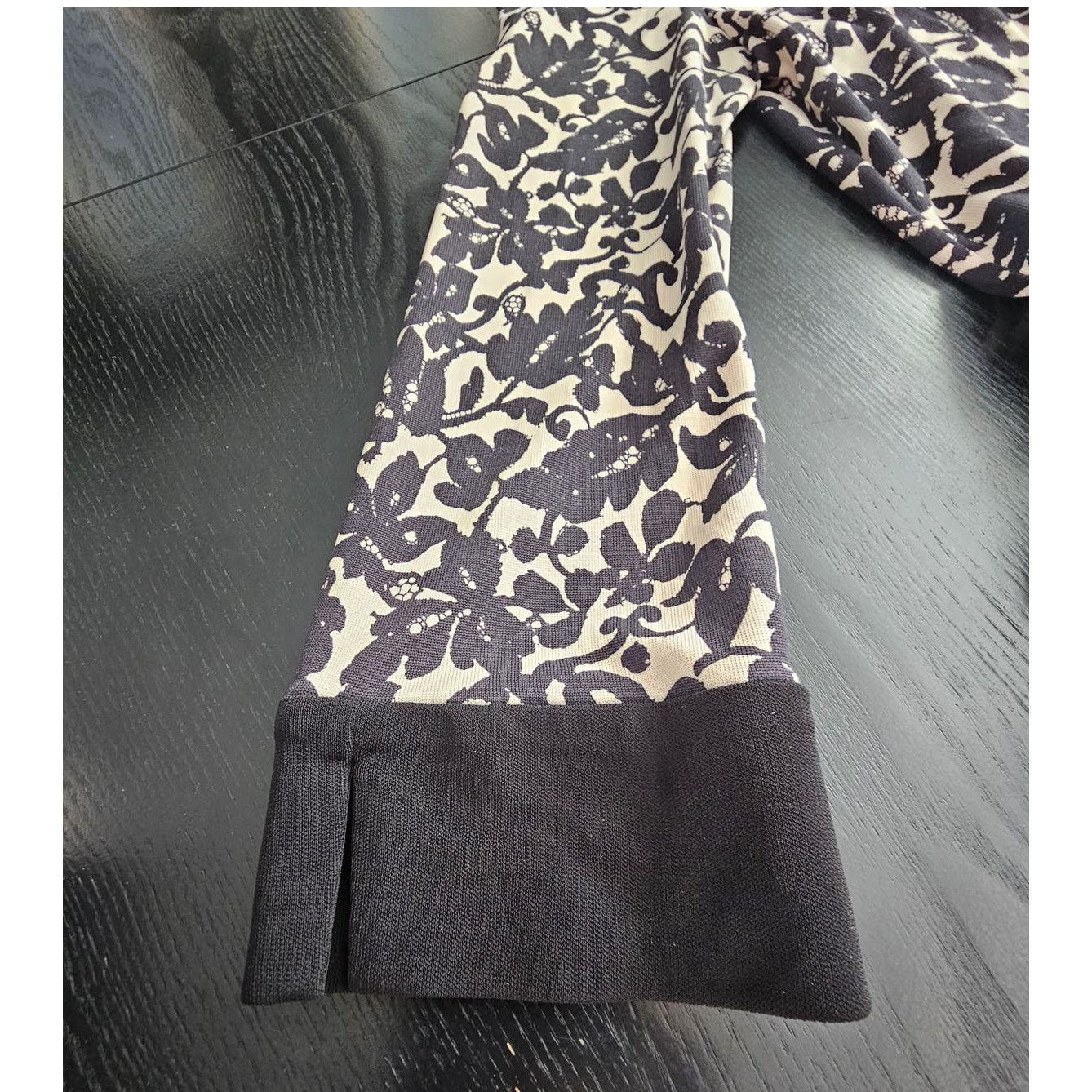 Diane von Furstenberg Diane Von Furstenberg Women's 100% Silk Wrap Floral Dress 4 Size S / US 4 / IT 40 - 7 Thumbnail