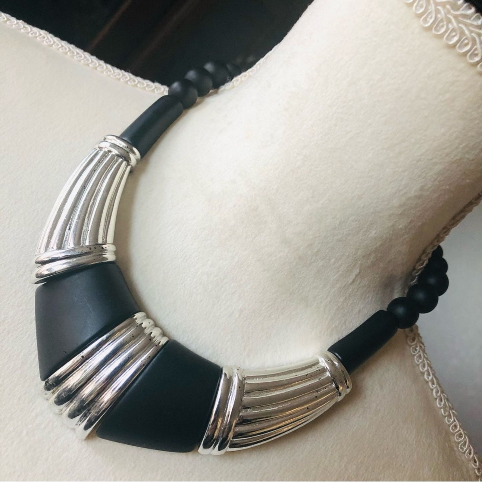 Vintage Vintage 80s bold black and silver statement necklace Size ONE SIZE - 1 Thumbnail