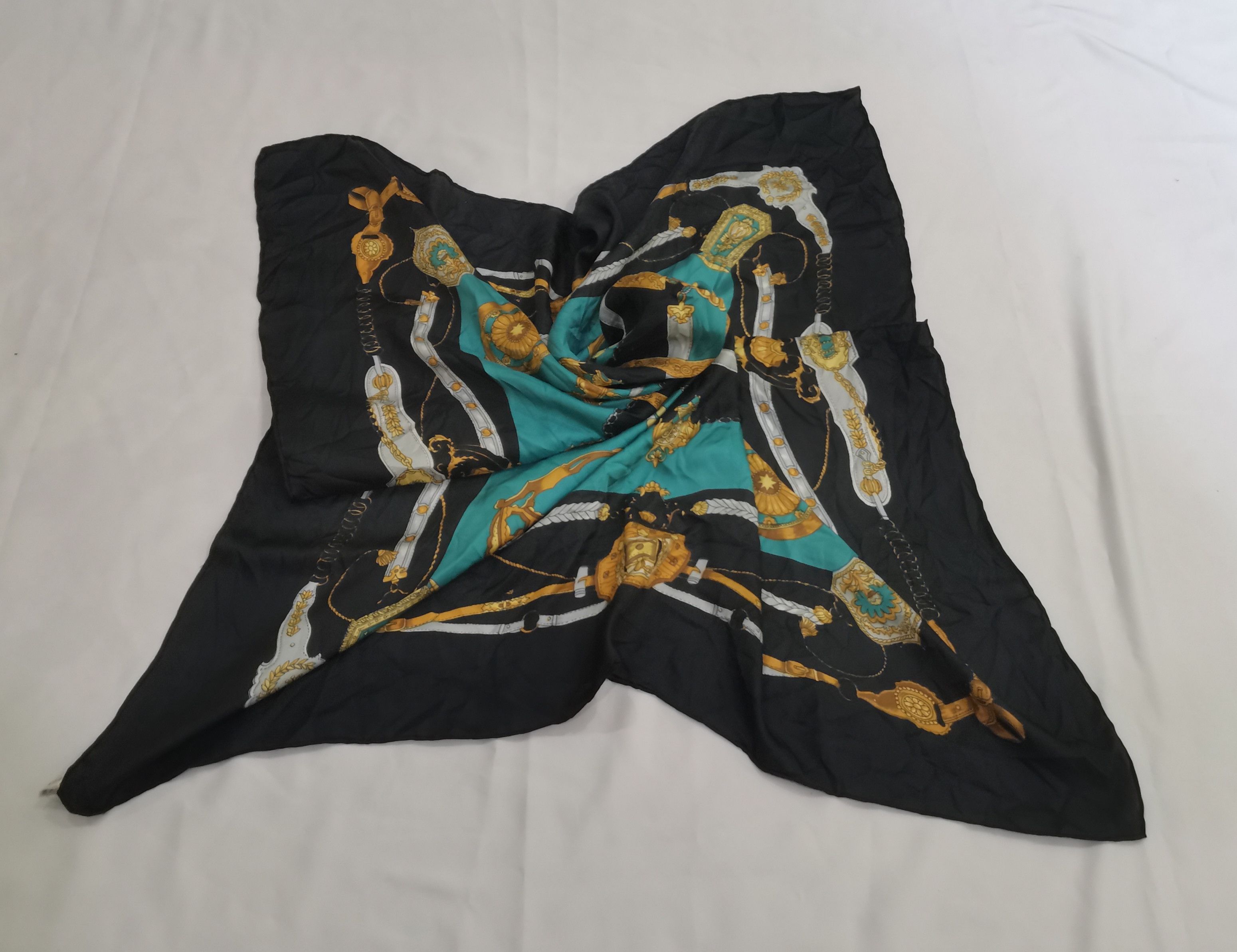 Vintage Rare vintage luxury scarves nice design Size ONE SIZE - 3 Thumbnail