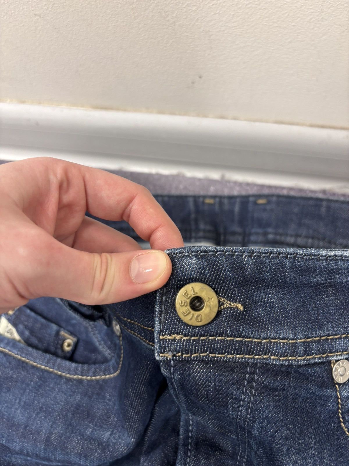 Diesel Diesel Iakop NWT Men’s Regular Slim Tapered Denim Jeans Size US 27 - 9 Thumbnail