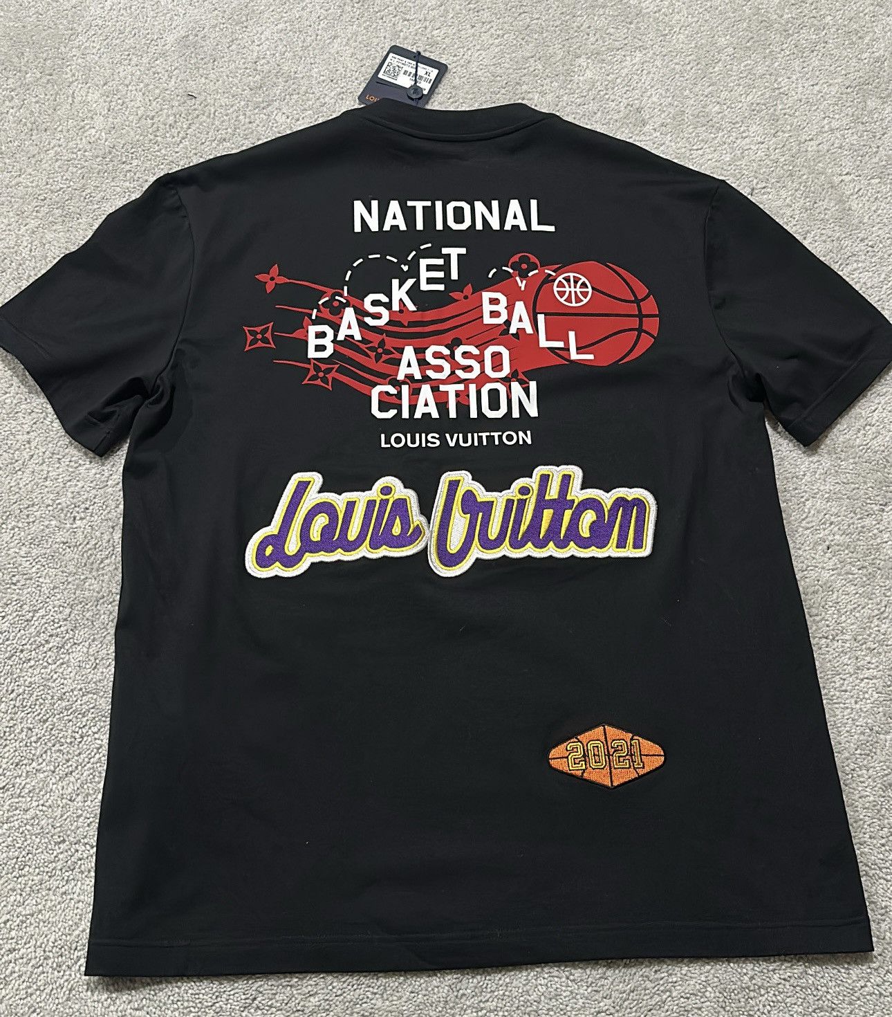Louis Vuitton × NBA Louis Vuitton NBA Embroidered Short Sleeve Shirt Size US XL / EU 56 / 4 - 2 Thumbnail