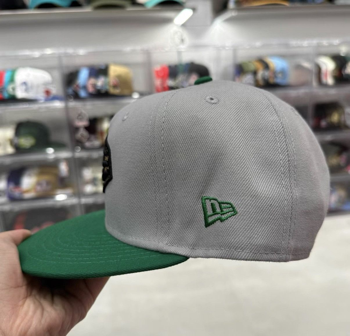 New Era New Era Classic Logo Embroidered Flat Brim Baseball Cap J32 Size ONE SIZE - 2 Thumbnail