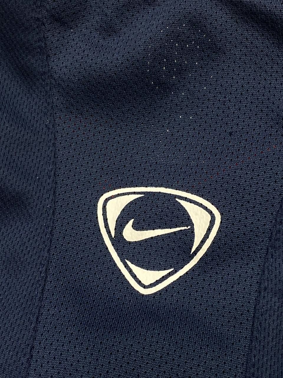Nike Vintage Nike Total 90 Collared Small Logo Jersey T-Shirt Size US XL / EU 56 / 4 - 9 Thumbnail