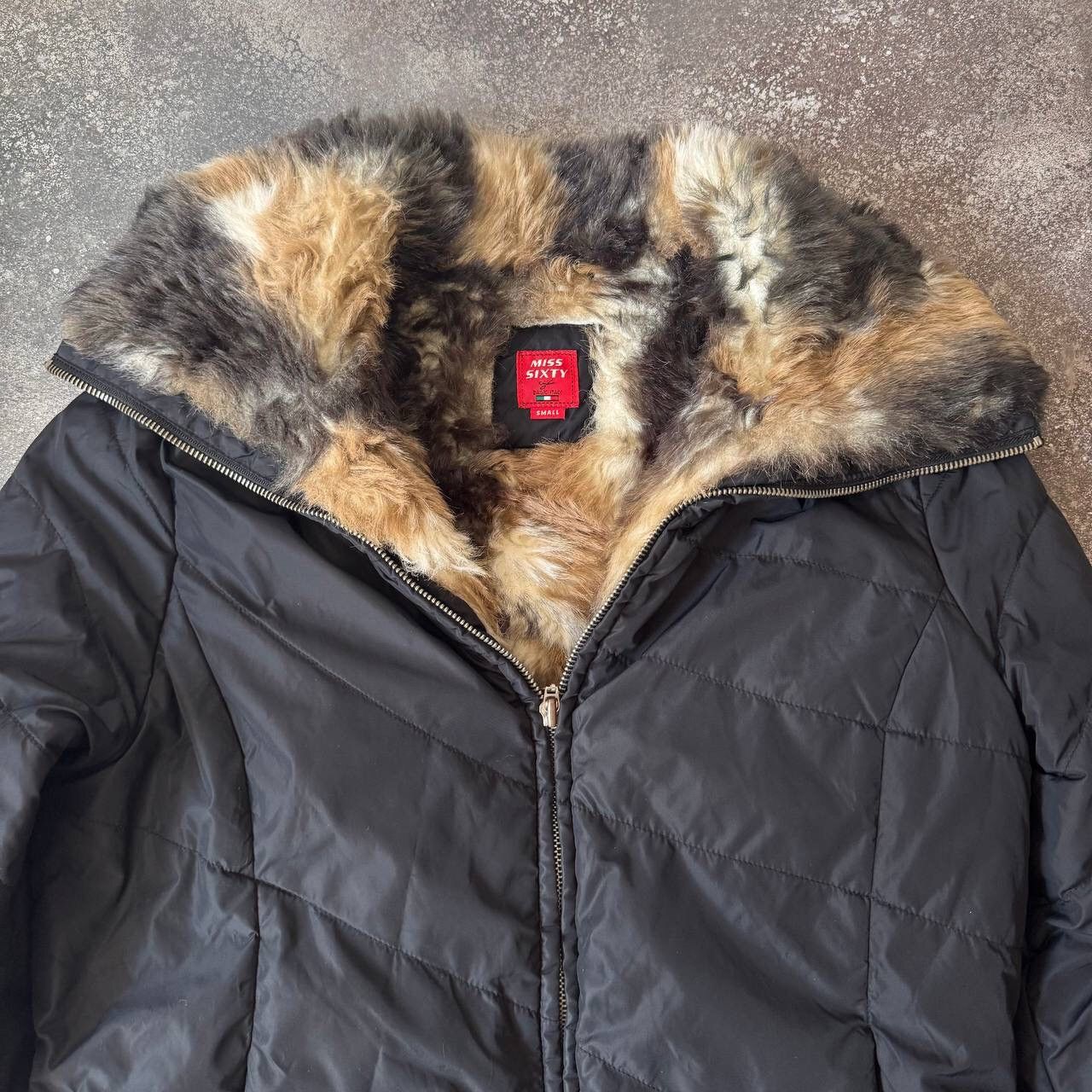 miss sixty ダウン　ファー　y2k vintage Vintage Y2K Miss Sixty Reversible Puffer Jacket with Faux
