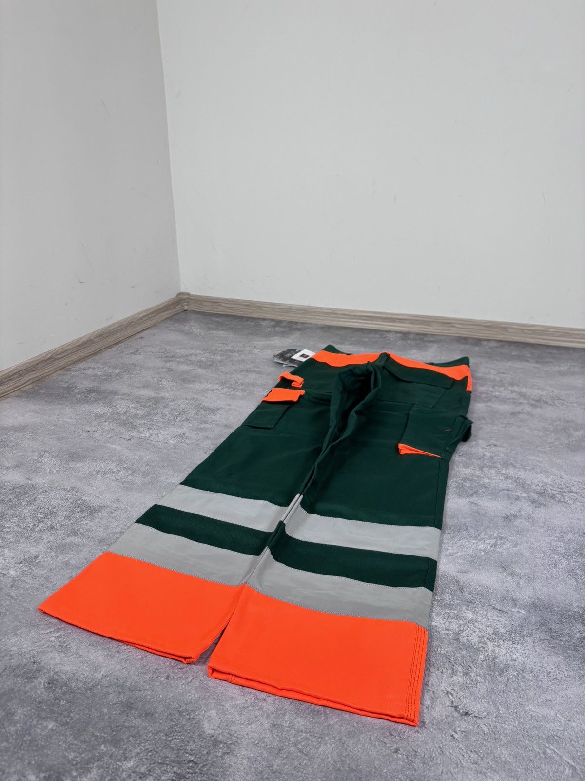 Other Mascot Men’s NWT Reflective Green/Orange Safety Work Pants Size US 32 / EU 48 - 13 Thumbnail
