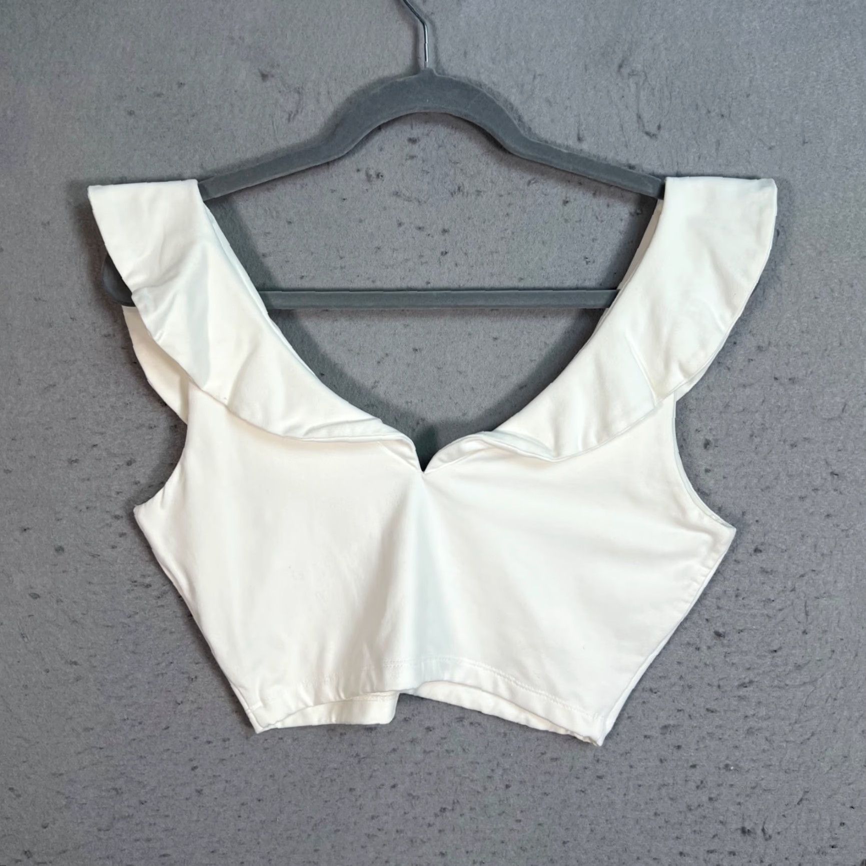 Susana Monaco Susana Monaco Womens Blouse Cropped White Ruffle V-Neck Medium Nylon Spandex 90s Vintage Ladies Top M Size M / US 6-8 / IT 42-44 - 2 Thumbnail