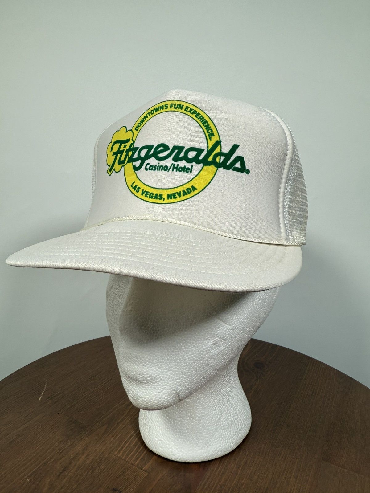 Vintage Vintage Casino Fitzgeralds Las Vegas Trucker Hat Size ONE SIZE - 1 Thumbnail